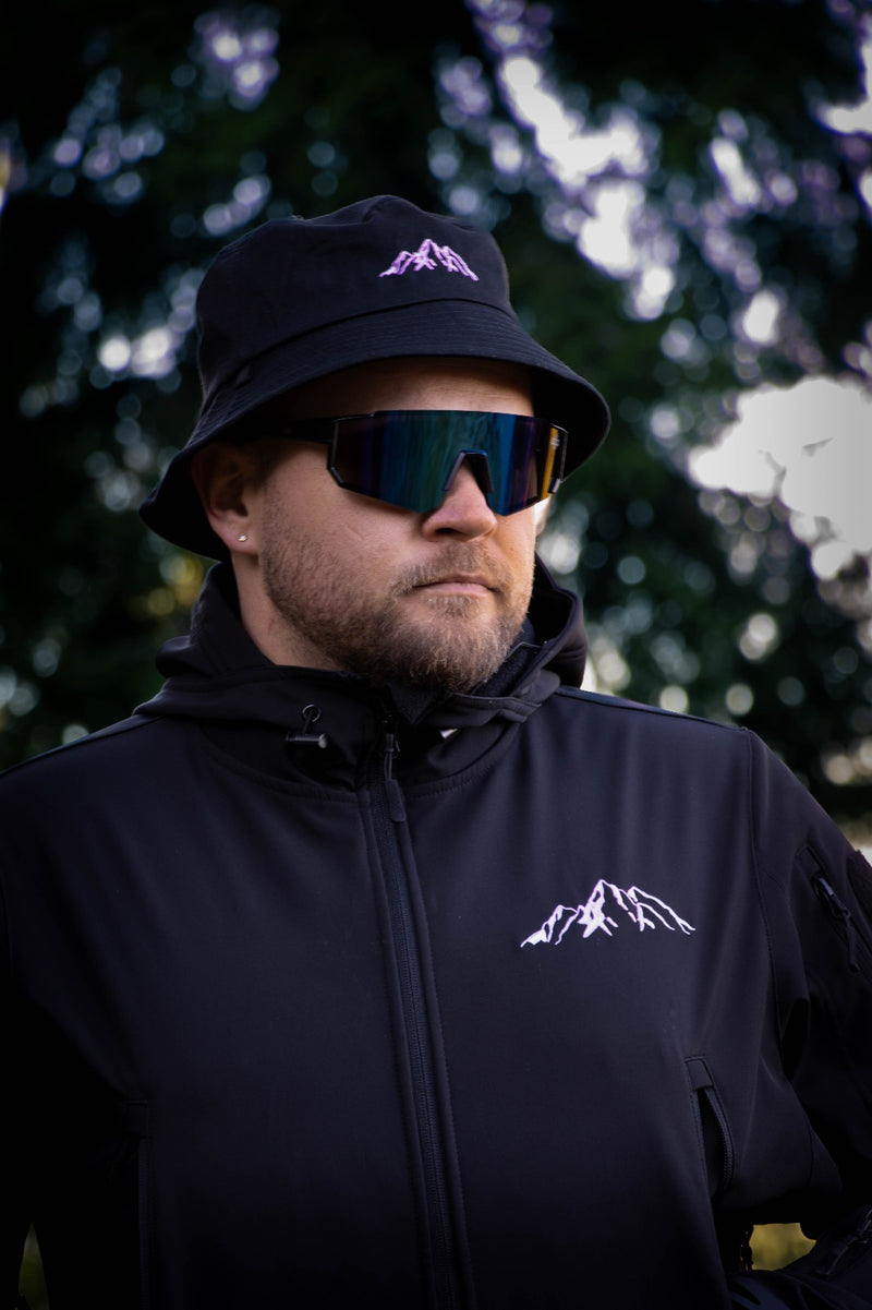 <p><strong>Mountain Soft-Shell Jacke</strong></p>